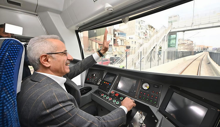 Bakan Uraloğlu Açıkladı Marmaray'da Günlük Yolcu Rekoru Kırıldı 1