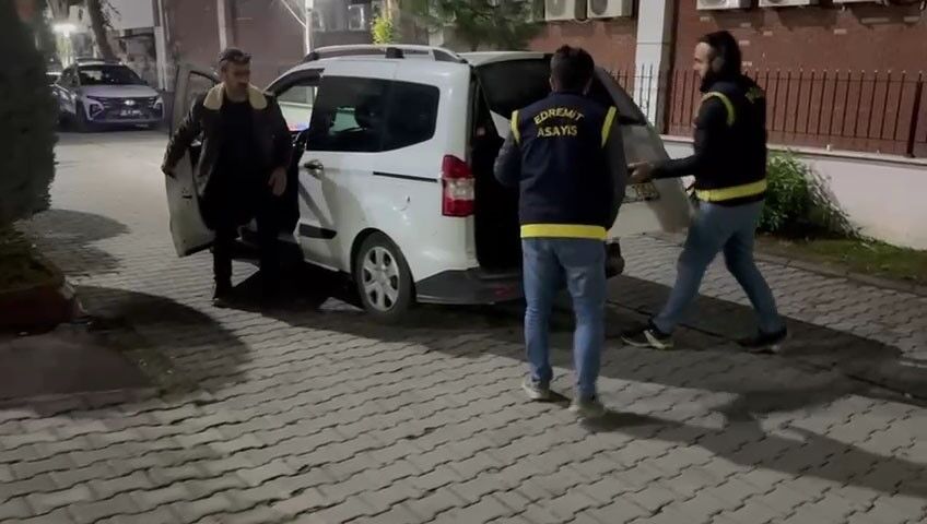 Balıkesir’de Kaybolan 13 Yaşındaki Kız Ve Kaçıran Şüpheli Çanakkale’de Yakalandı (2)