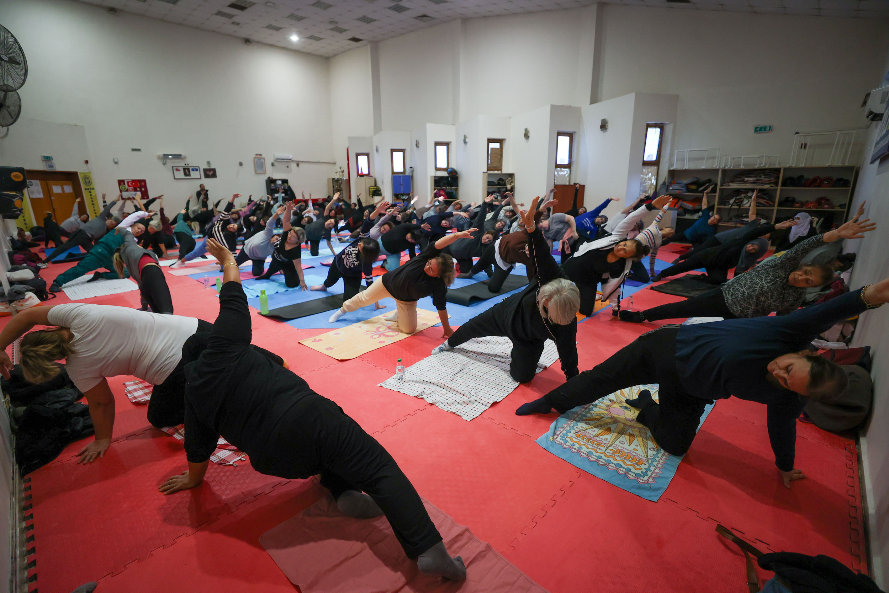 Bucalı Kadınlar Güne Sporlar Başlıyor (3)