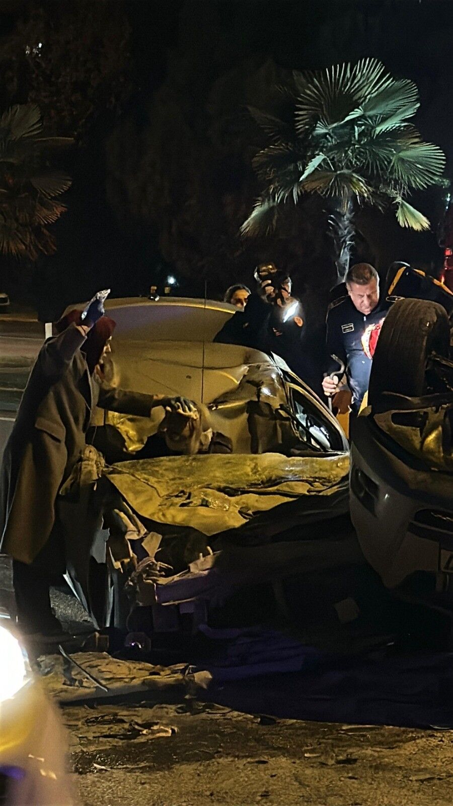Bursa'da Korkunç Kaza! İki Araç Kafa Kafaya Çarpıştı 1 Ölü, 3 Ağır Yaralı (2)