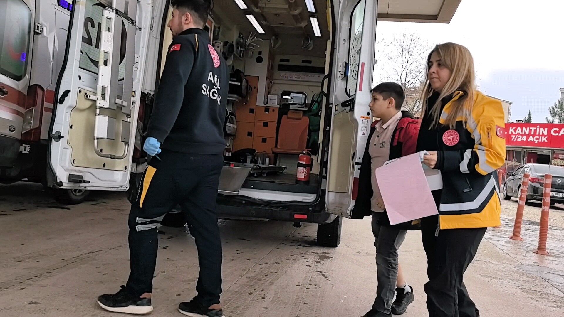 Bursa'da Trafik Kazası 3'Ü Çocuk 7 Yaralı (1)