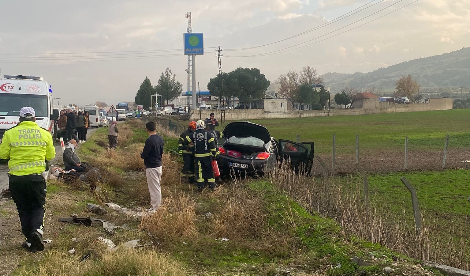 Denizli Buldan'da Feci Kaza 1 Ölü, 4 Yaralı (2)