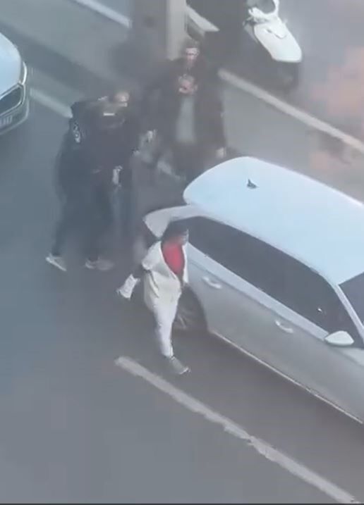 E 5'Te Trafik Kavgası Sürücüler Ortada Yumruklaştı (2)