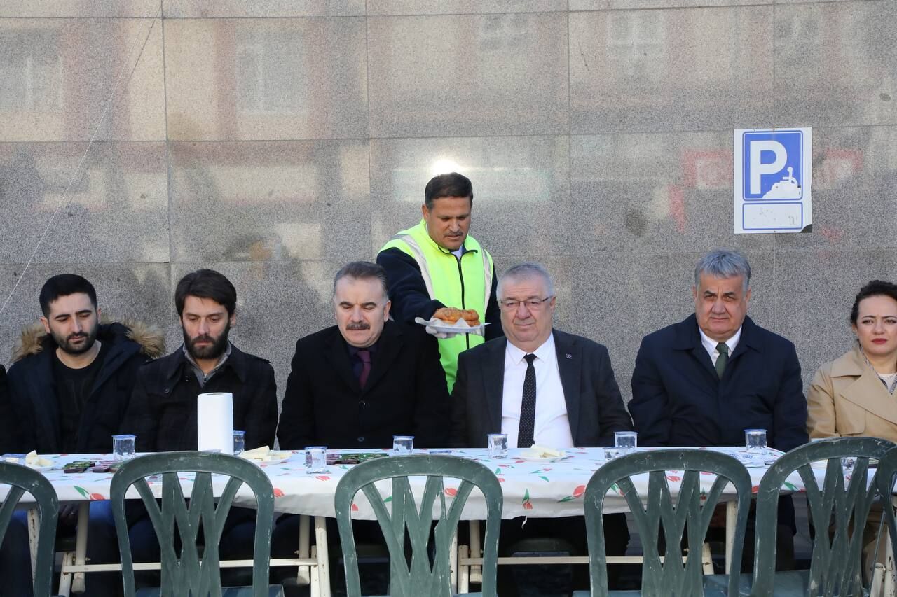Edremit Belediyesi'nden Tuncay Kılıç Anısına Lokma Hayrı (1)