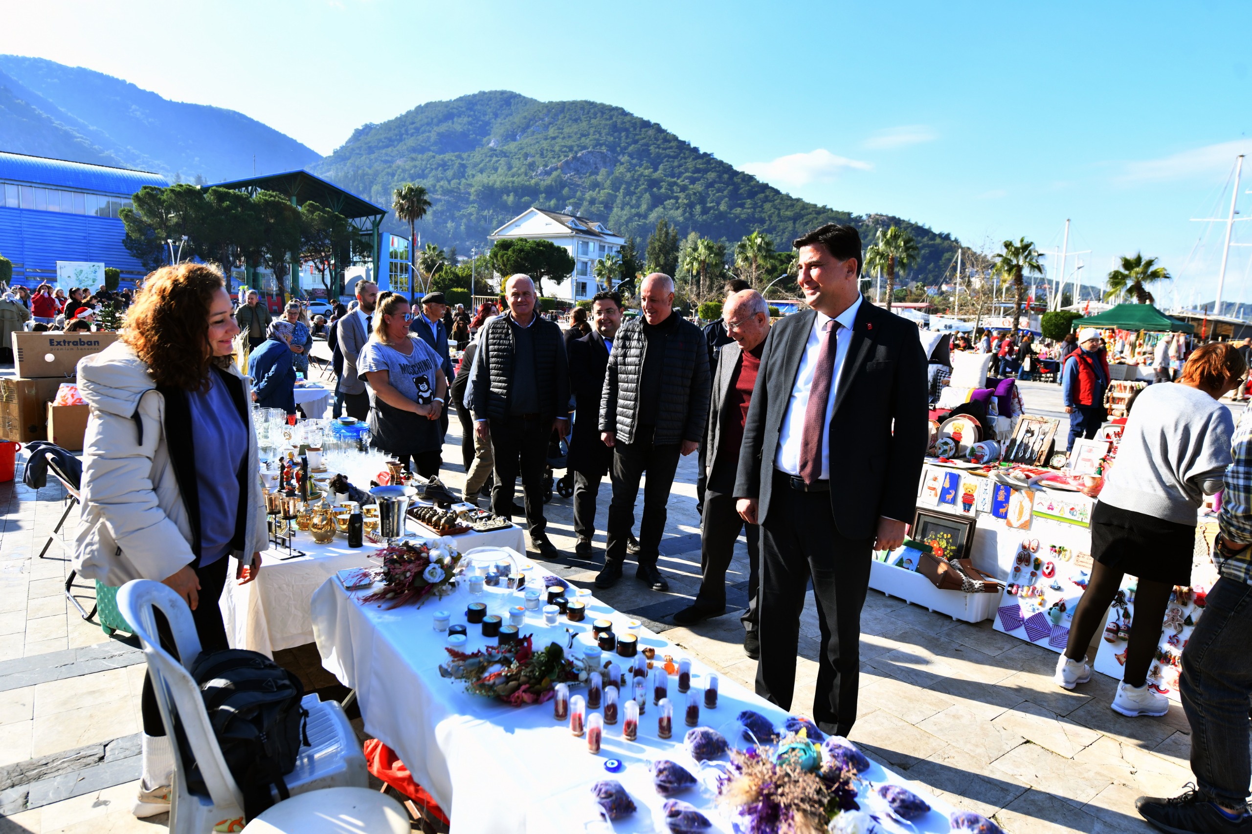 Fethiye Beşkaza Meydanı'nda Dayanışma Pazarı (2)