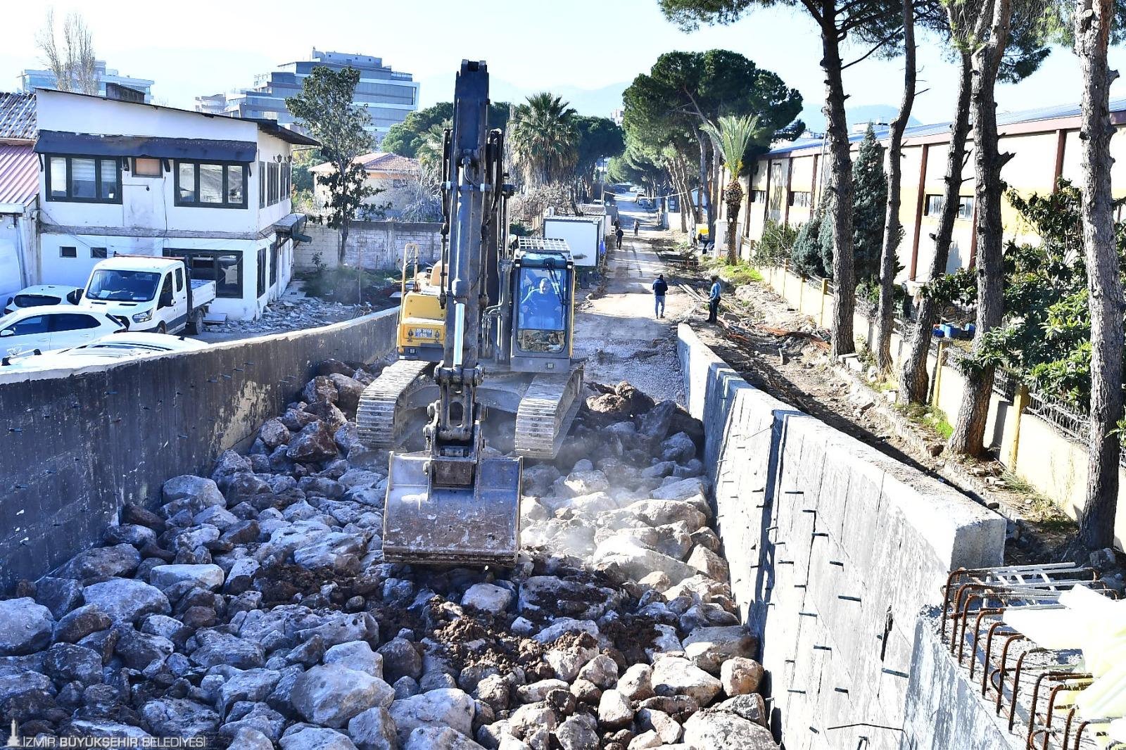 Gaziemir Taşıt Üst Geçidi Ocak Ayında Hizmete Giriyor!2