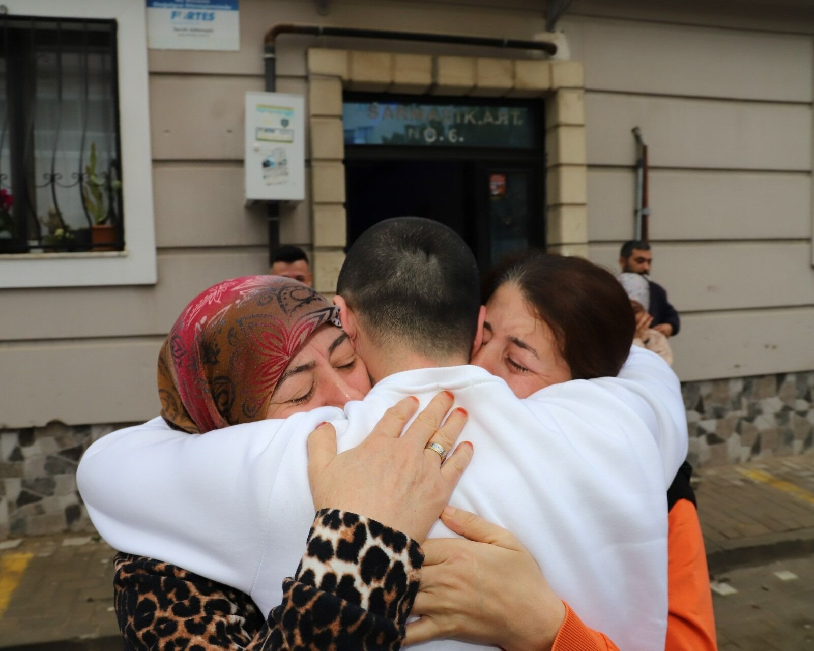 Gazze'ye Savaşmaya Gitmek Için Yola Çıkan Kişi 14 Ay Sonra Ailesine Kavuştu (3)-1