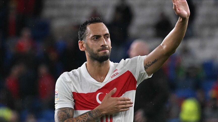 Hakan Çalhanoğlu, Inter’de Kasım Ayının Futbolcusu Seçildi (2)