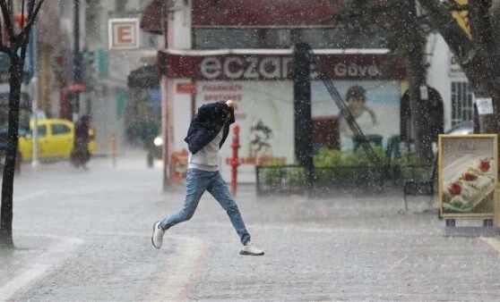 İzmir Dahil Birçok Şehirde Kuvvetli Sağanak Geliyor (2)