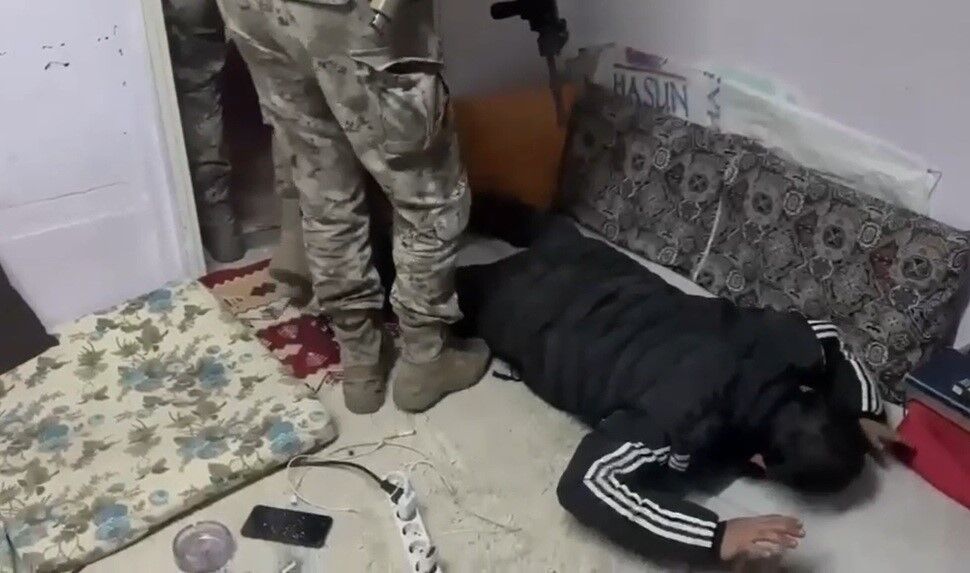 İzmir’de Uyuşturucu Tacirlerine Şok Baskın 13 Tutuklama 1