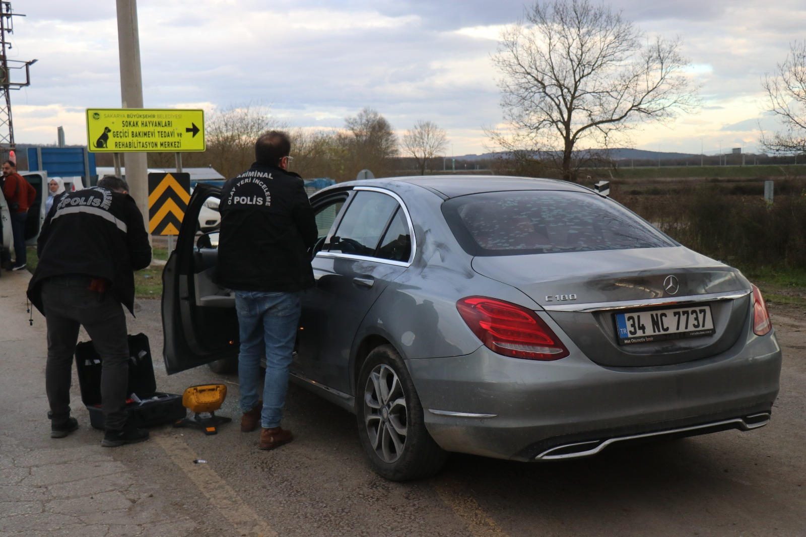 Kalp Doktoru Otomobilinde Başına Poşet Geçirilmiş Şekilde Ölü Bulundu (2)