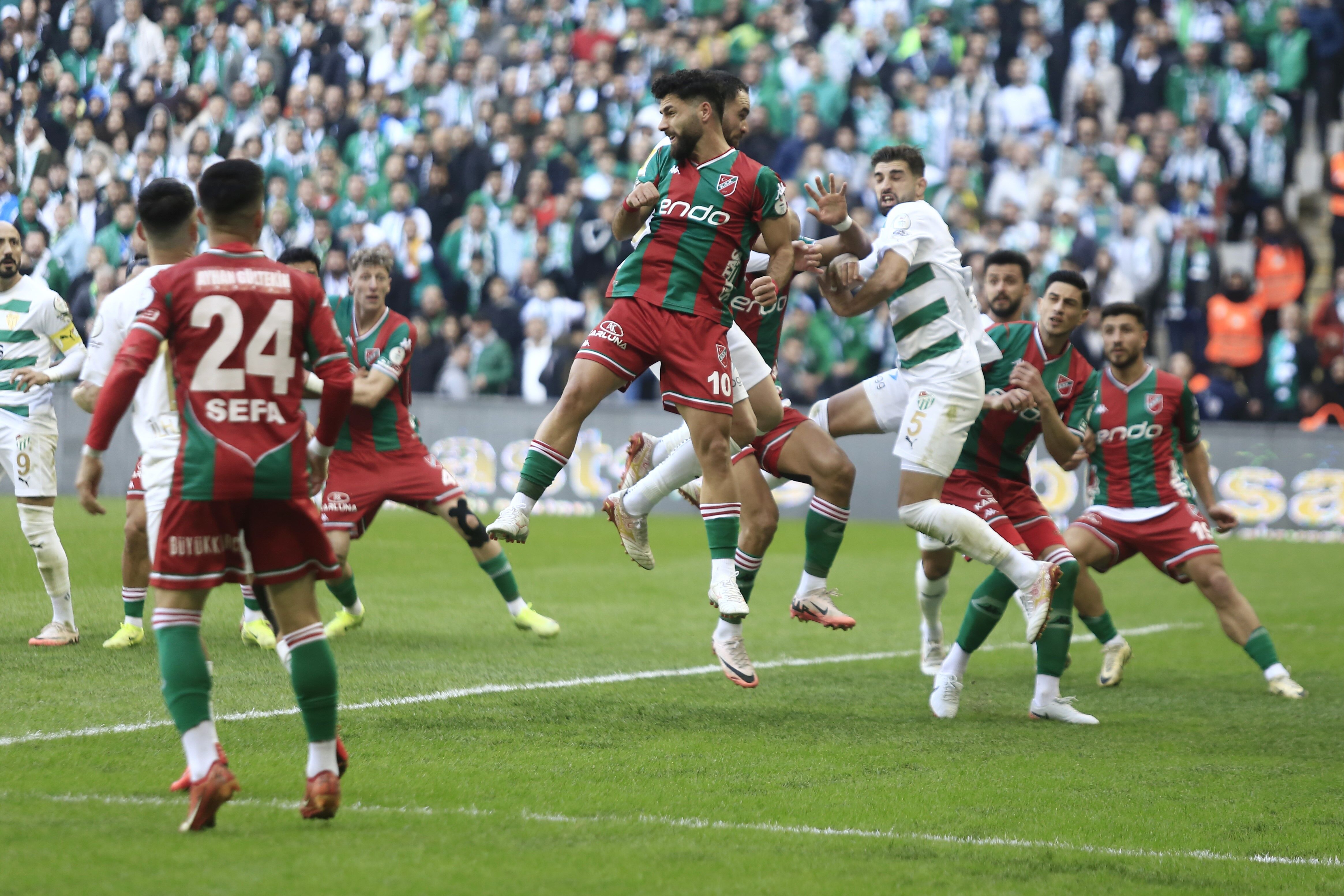 Karşıyaka Ile Bursaspor'un Tarihi Maçı Golsüz Bitti (2)