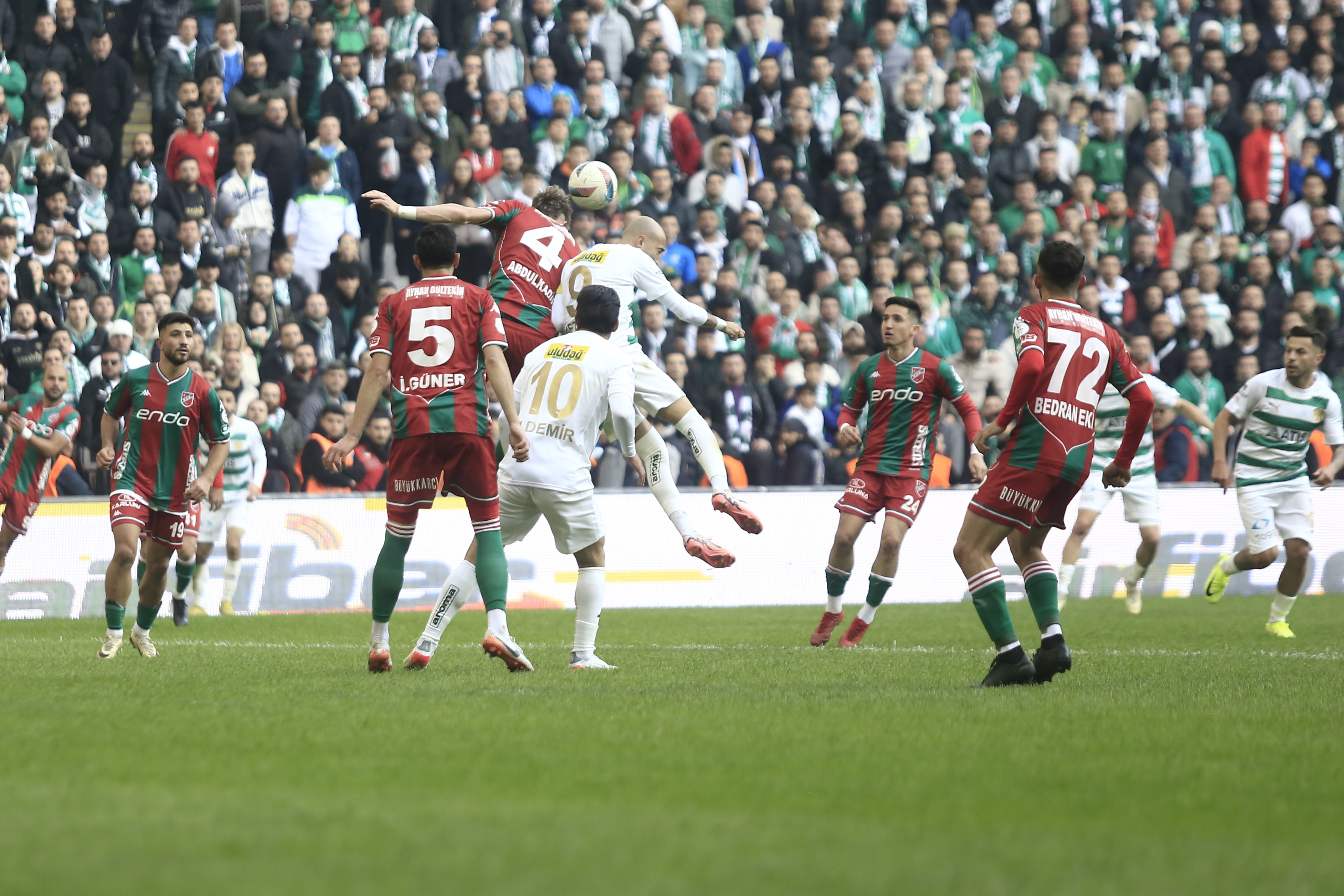 Karşıyaka Ile Bursaspor'un Tarihi Maçı Golsüz Bitti (3)