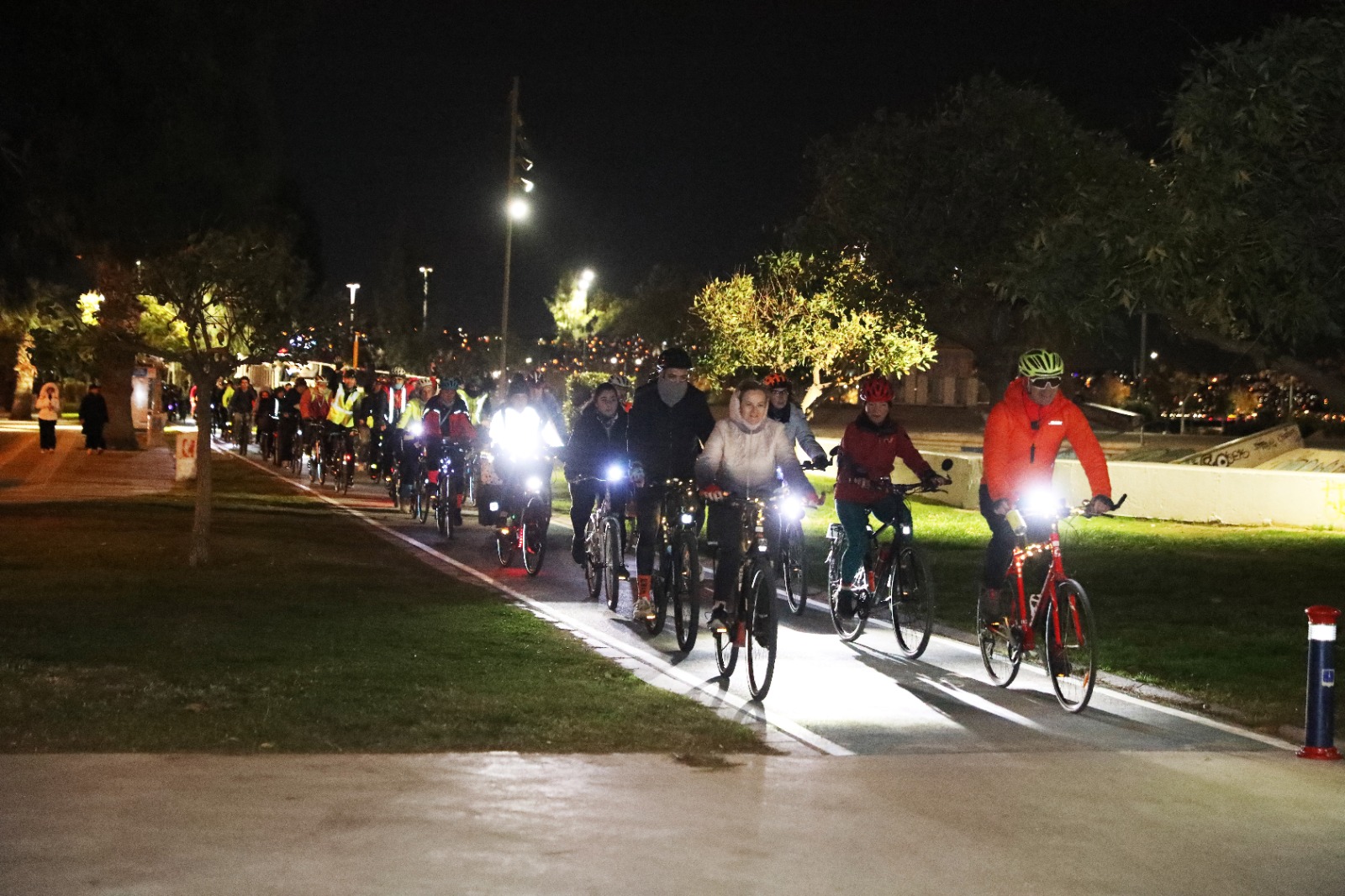 Karşıyaka’da Pedallar Geceyi Aydınlattı (2)