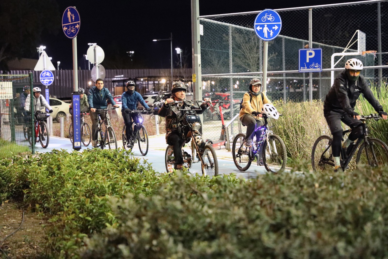 Karşıyaka’da Pedallar Geceyi Aydınlattı (3)