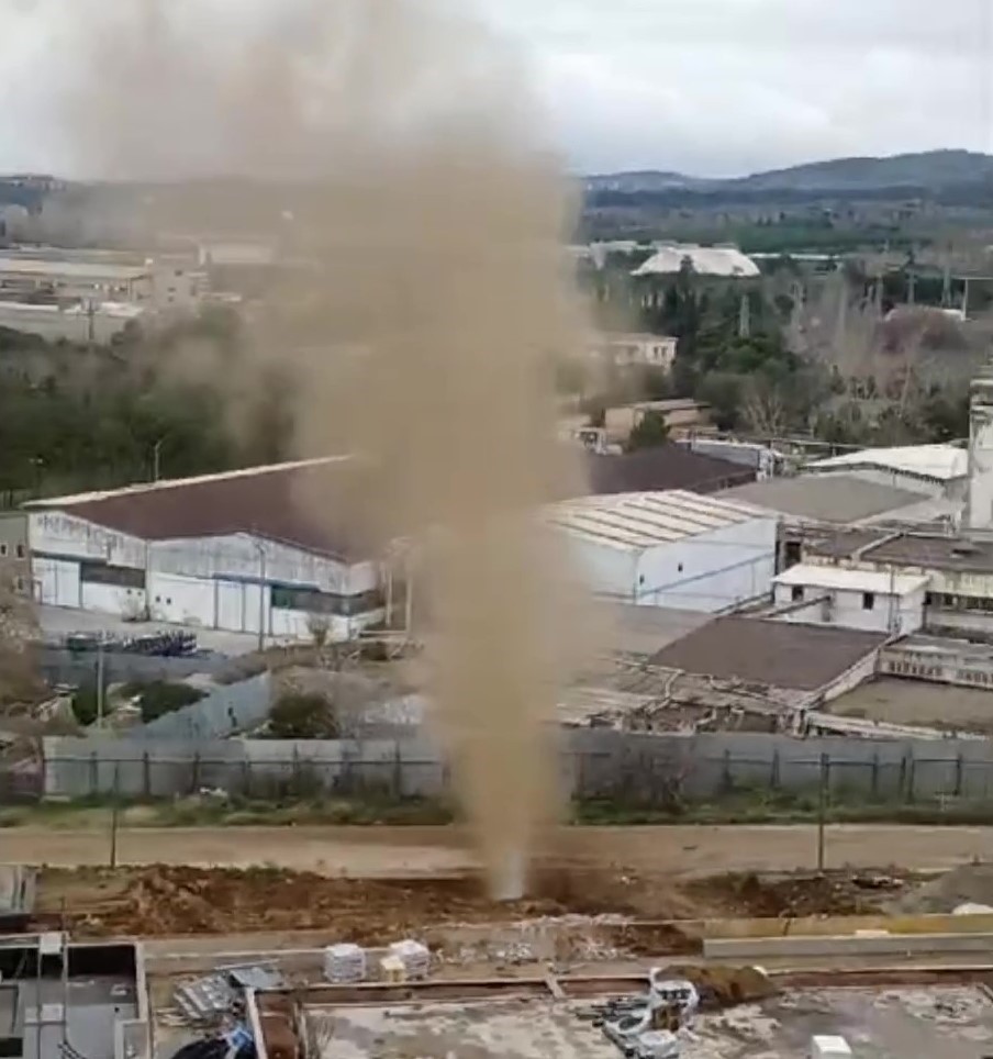 Kocaeli'de Doğalgaz Borusu Delindi, 13 Mahalleye Gaz Verilemedi (1)