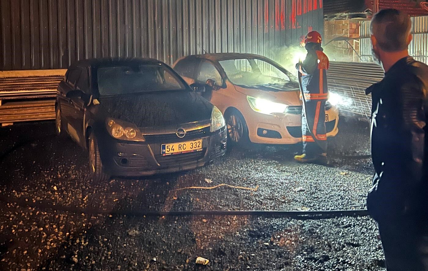 Kontağı Çevirince Otomobil Alev Topuna Döndü (4)