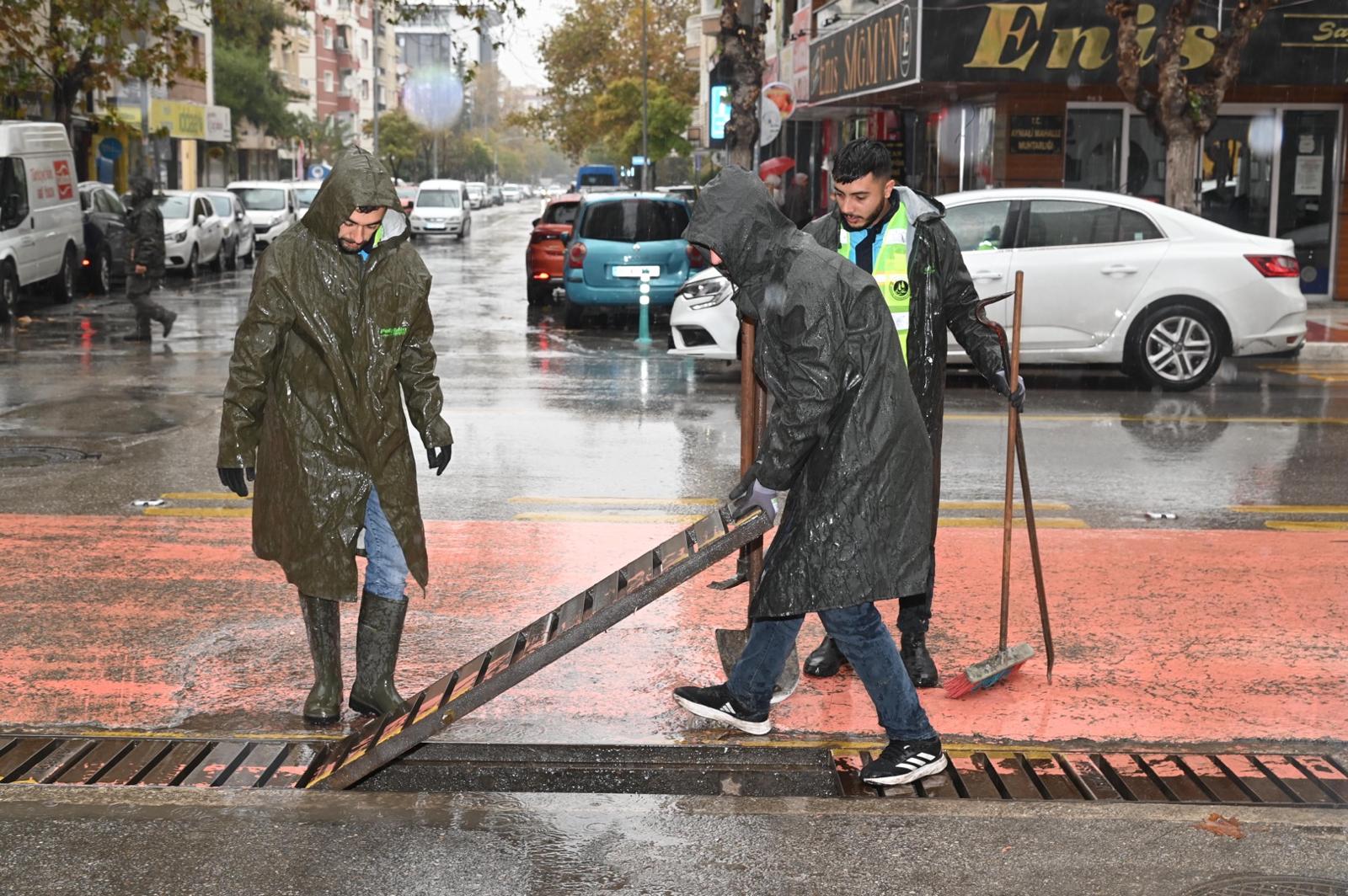 Manisa’da Sağanak Yağışa Karşı Büyükşehir Seferberliği (2)