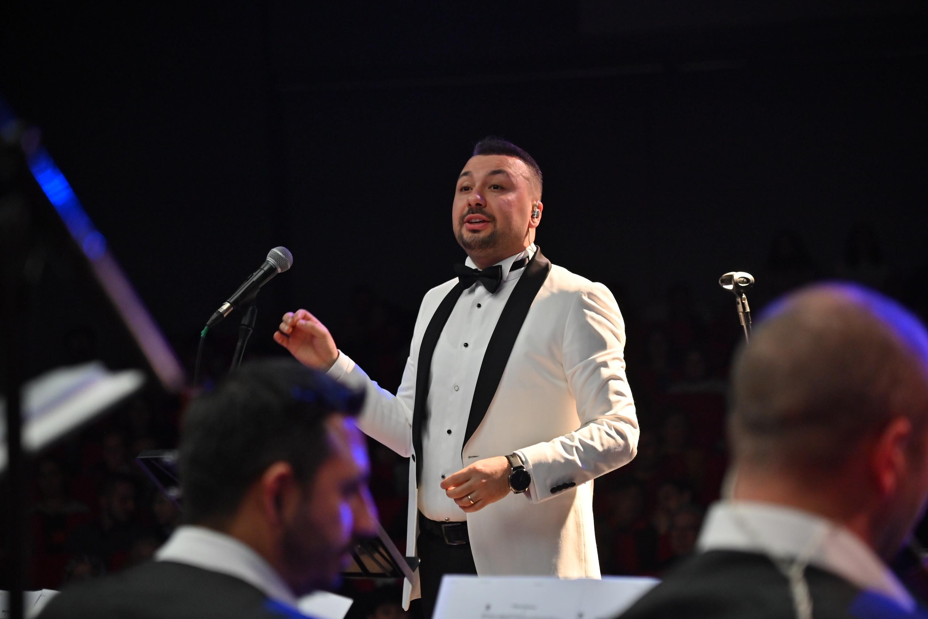 Manisa’da “Umut Veren Türküler” Yankılandı (6)