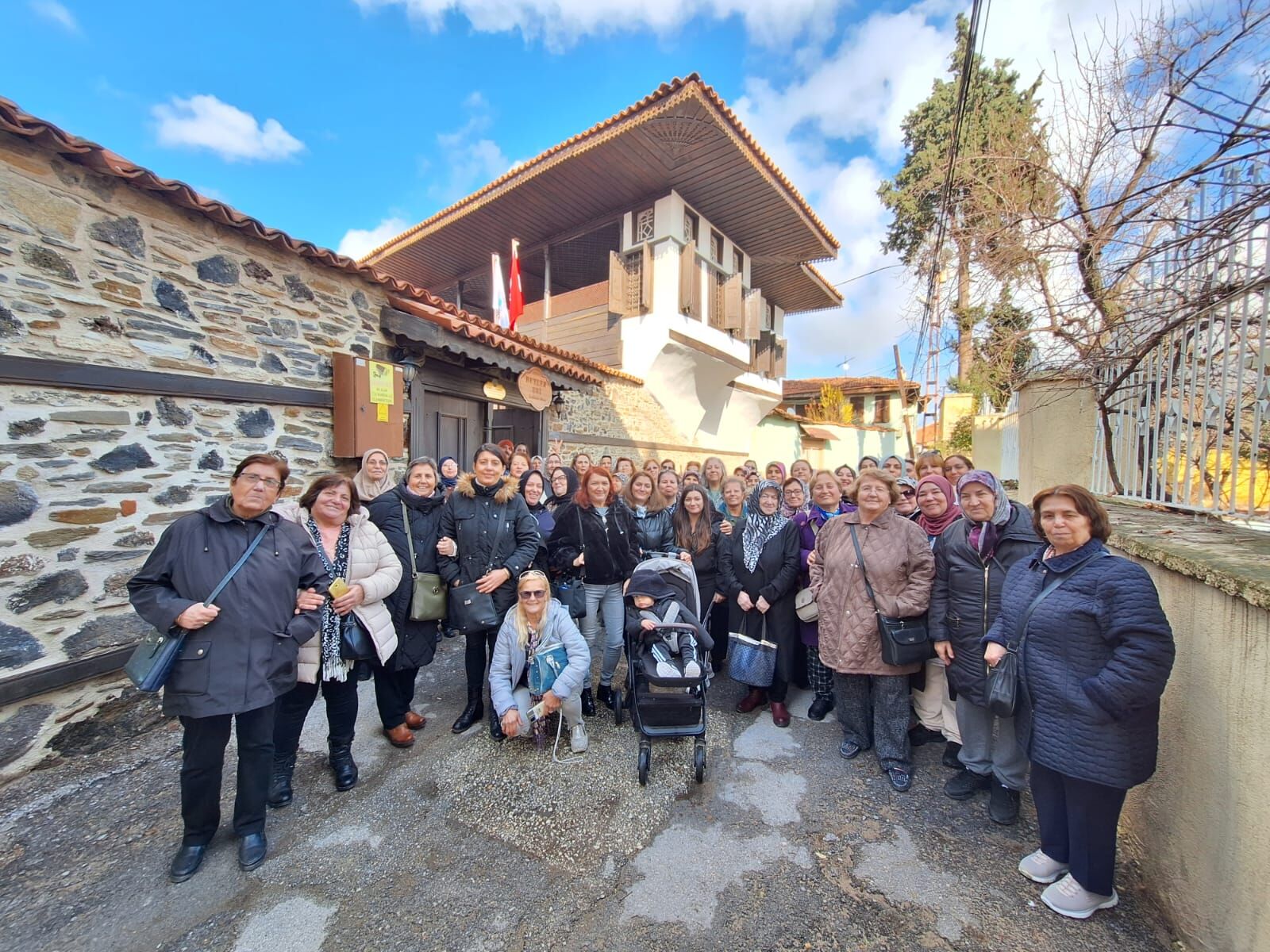 Manisalı Kadınlar “Adım Adım Kula”Yı Gezdi (4)