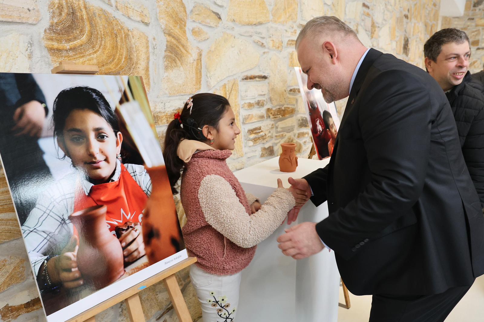 Menemen’de 'Özgün Ellerden İzler' Sergisi Sanatseverleri Büyüledi (4)