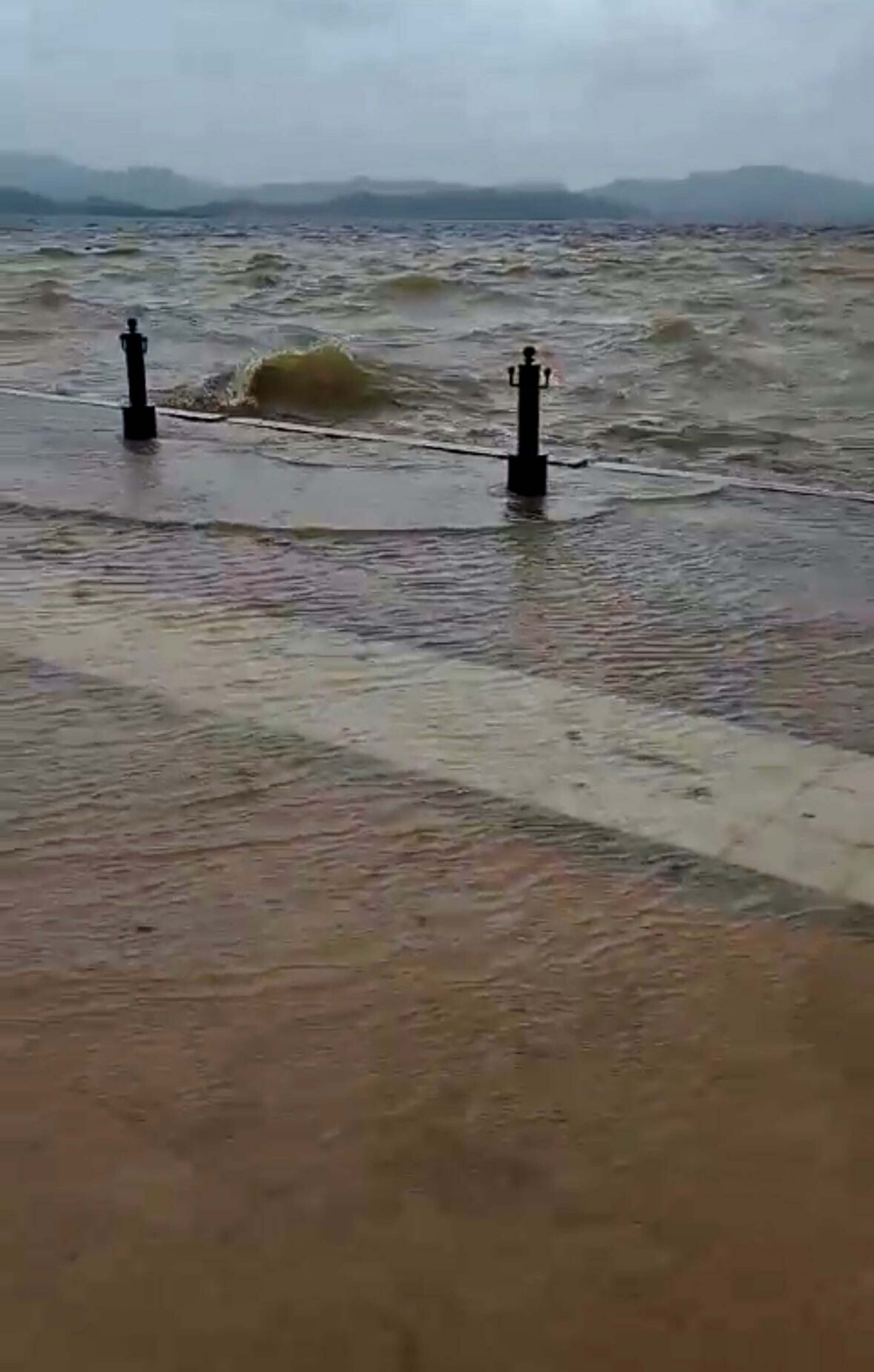 Muğla'da Sağanak Yağışta Dere Ve Göl Taştı (3)