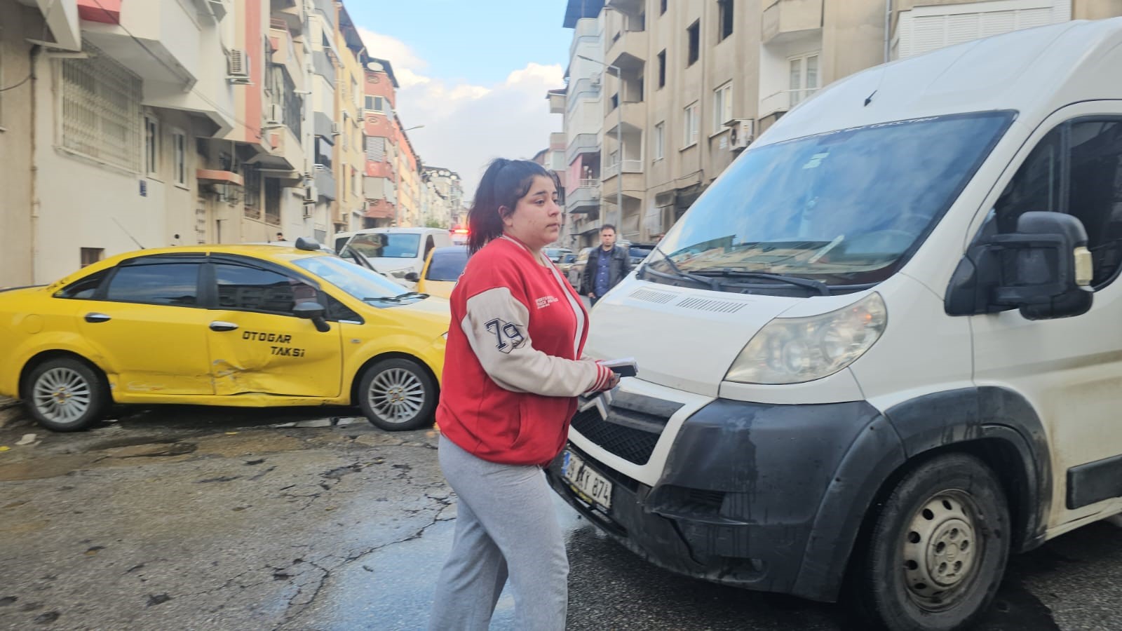 Nazilli’de Kaza Geçiren Öğrenciyi Polis Ekipleri Sınava Yetiştirdi (2)