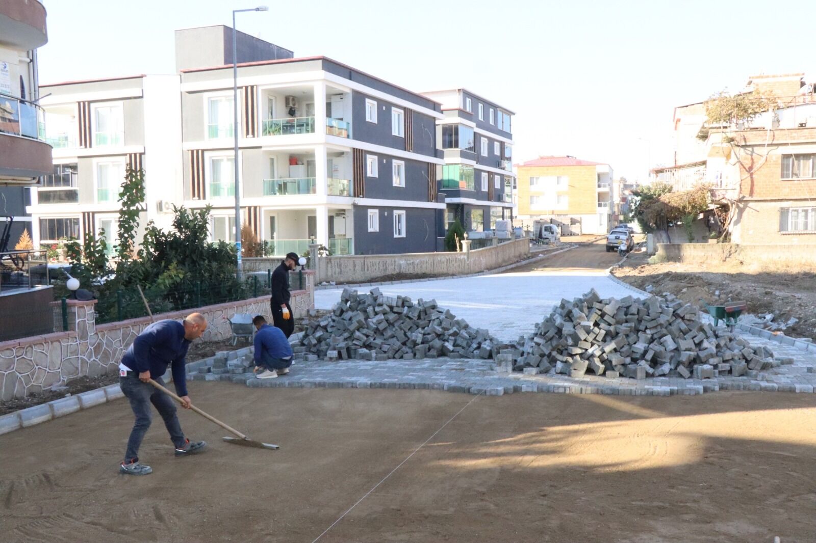 Nazilli’de Yol Çalışmaları Hız Kesmeden Devam Ediyor (2)