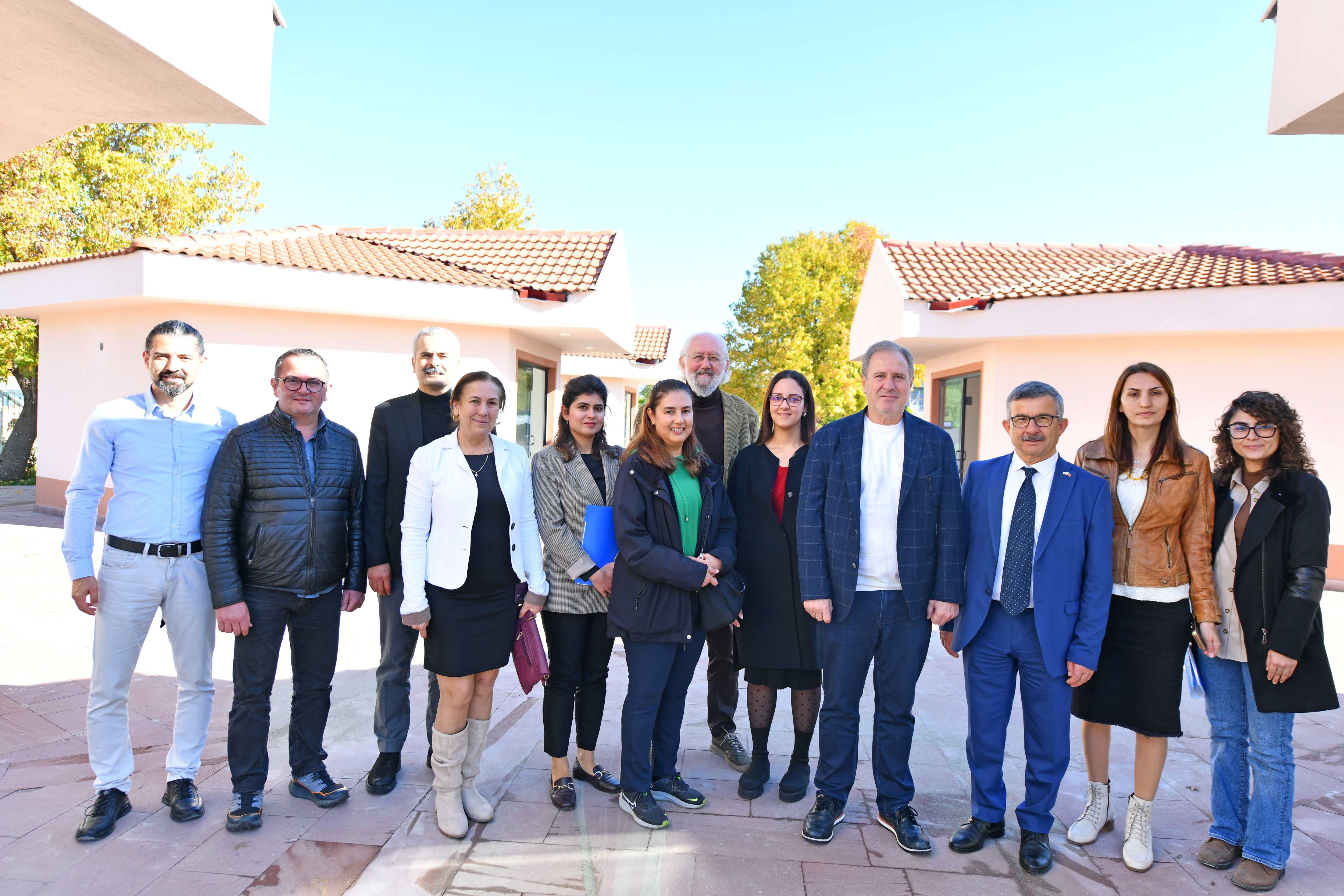 Otizm Parkı Inceleme (2)