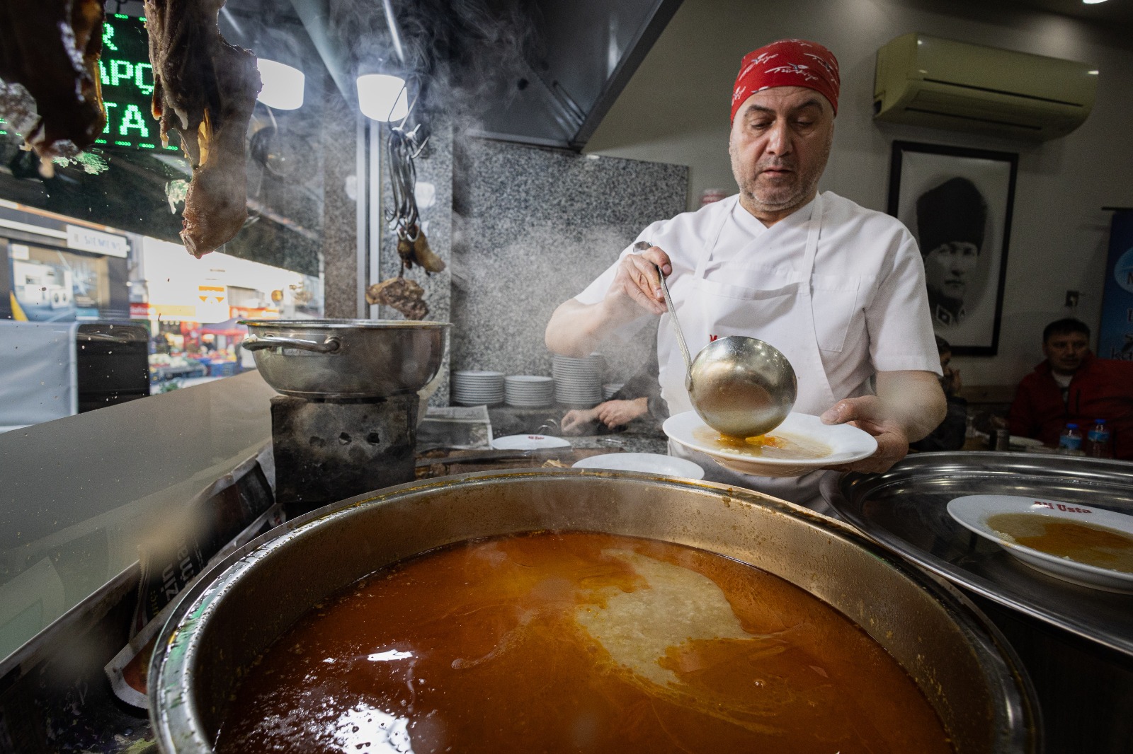 Tire'de Kuyu Kebabı Ve Tandır Çorbası Ilgi Görüyor (1)