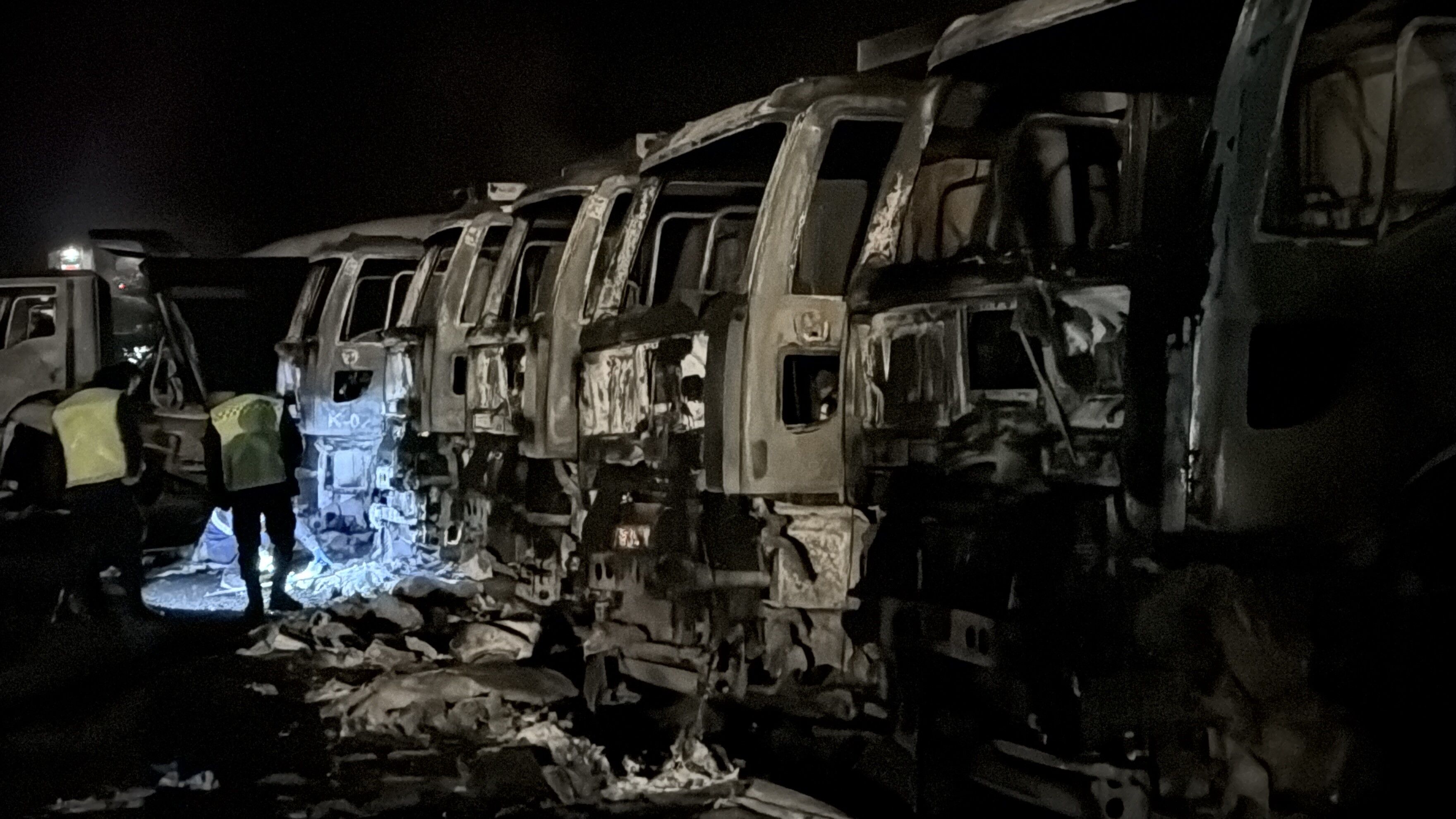 Tokat’ta Taş Ocağında Büyük Yangın 8 Kamyon Kül Oldu (3)