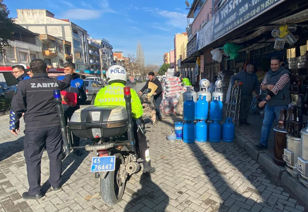 Turgutlu’da Kaldırım Işgali Denetimi (1)