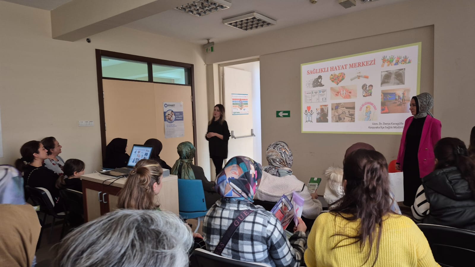 Ak Parti Karşıyaka Kadın Kolları'ndan Farkındalık Etkinliği (2)