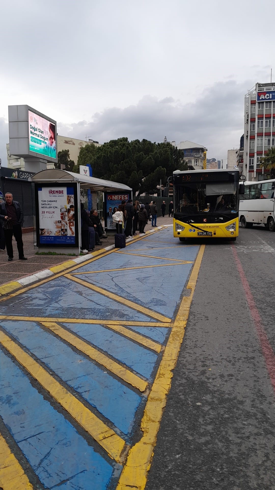 Aydın’da Halk Otobüslerine Siyah Kurdele Asıldı (3)