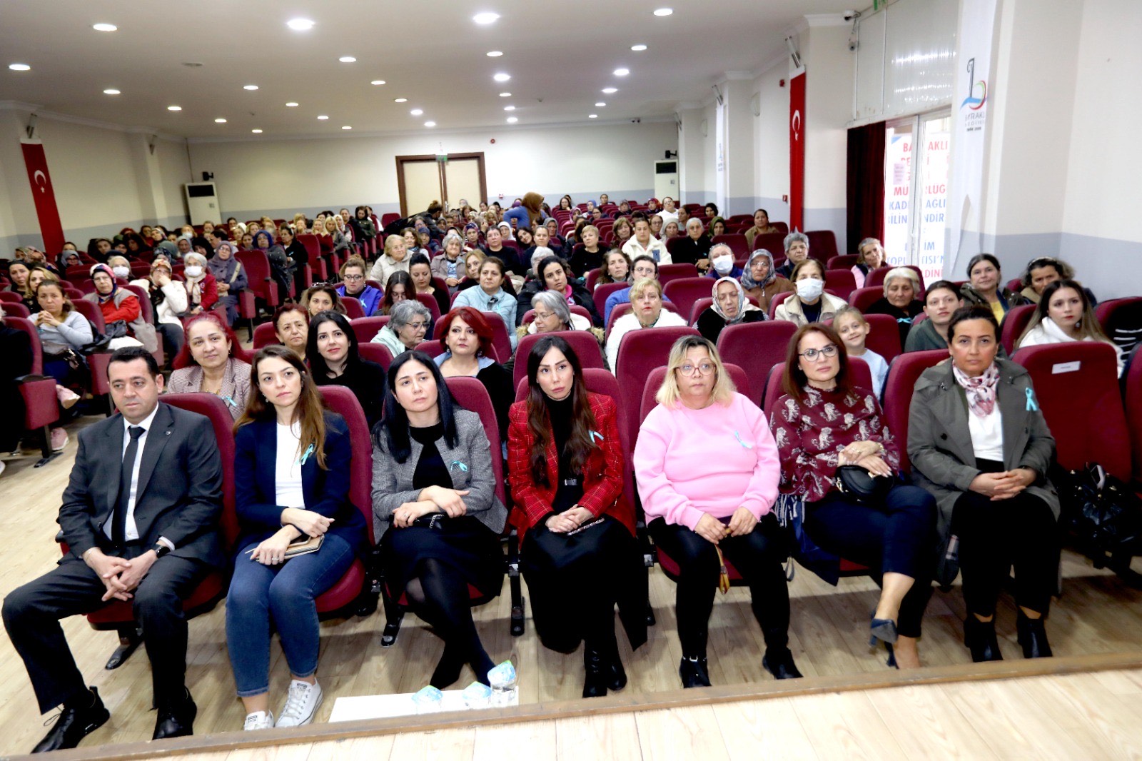 Bayraklı’da Kanser Farkındalığı Için Etkinlik Düzenlendi (5)