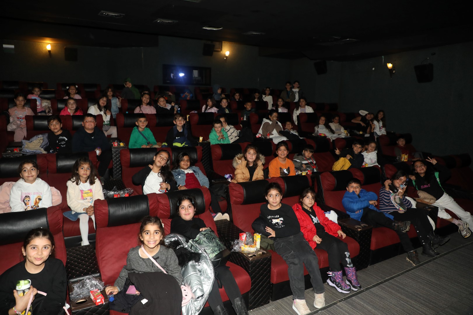 Bodrum Belediyesi’nden Öğrencilere Sinema Keyfi (2)