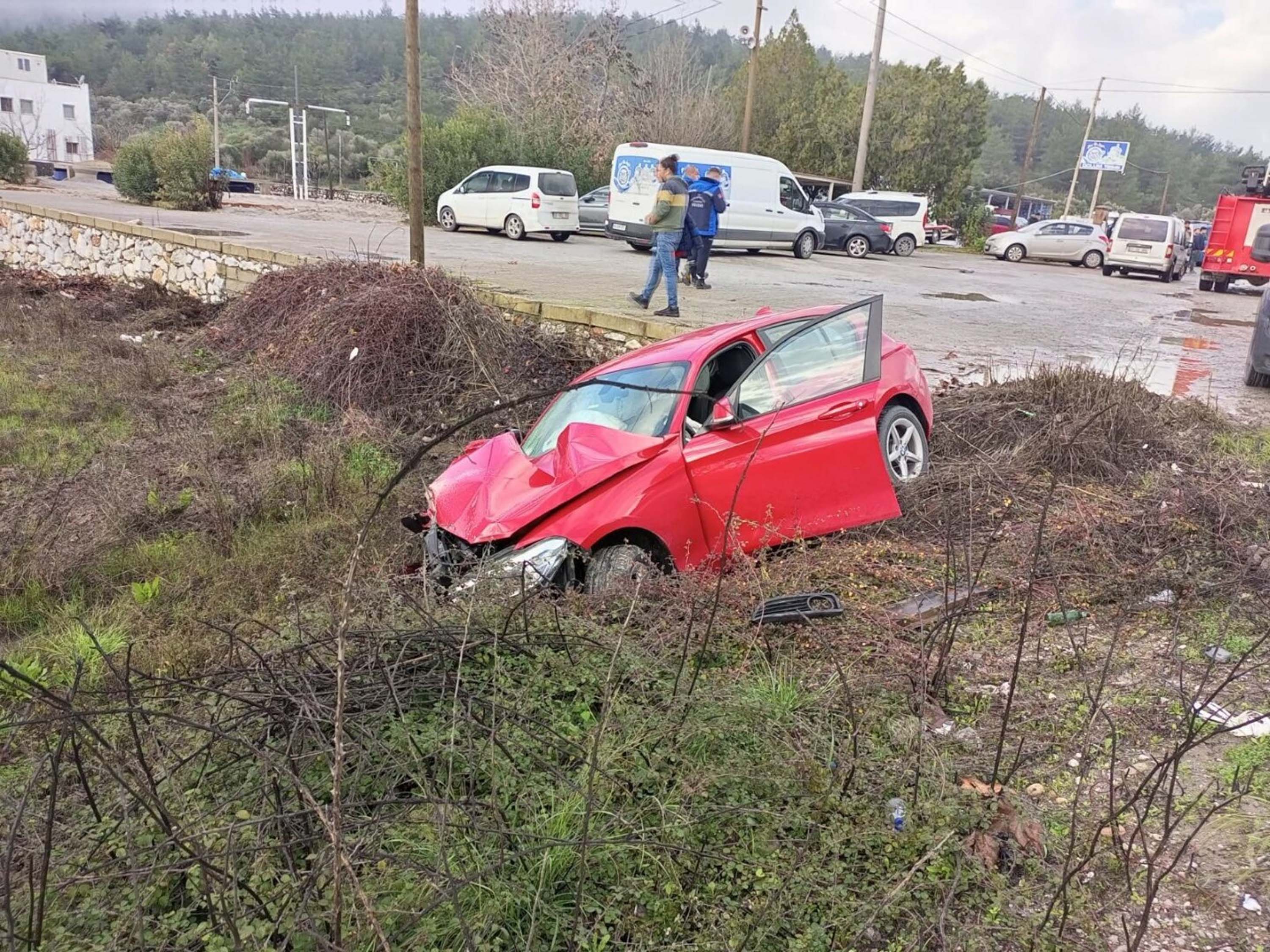 Bodrum'da Hafriyat Kamyonu Ile Otomobil Çarpıştı 1 Ölü, 2 Yaralı (2)