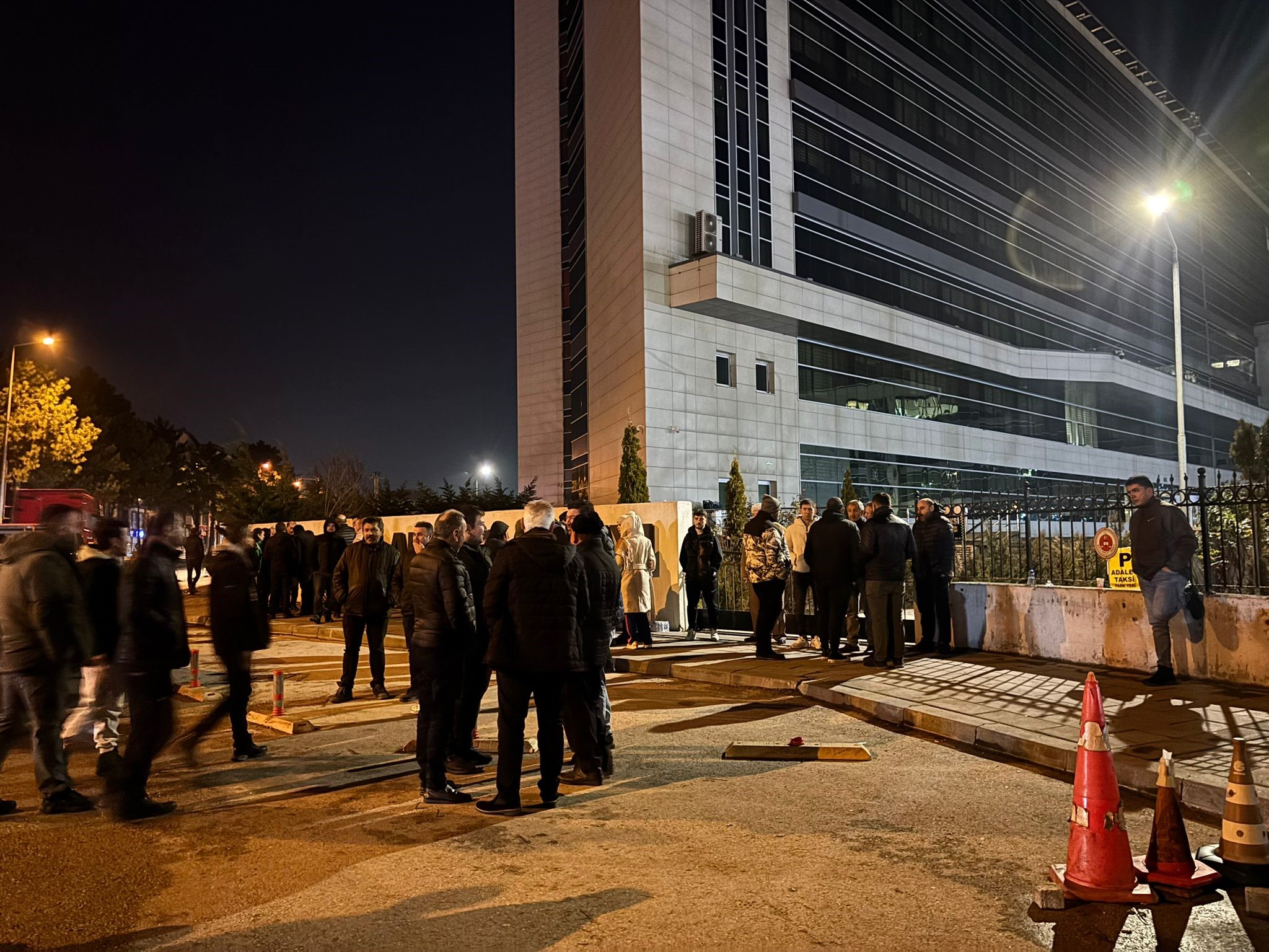 Bolu'daki Otel Yangını Faciasında Gözaltına Alınan 15 Şüpheli Tutuklandı (2)