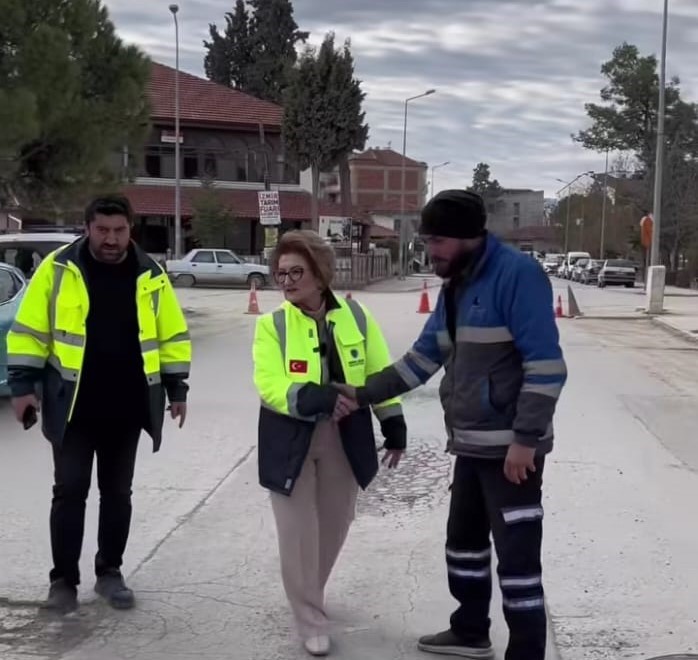 Bozkurt Belediyesi Güvenli Ve Konforlu Yollar Için Çalışmalara Başladı (1)