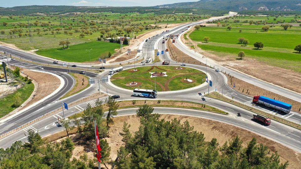 Chp'li Milletvekili Karaoba’dan 'Uşak Çevre Yolu' Tepkisi (1)