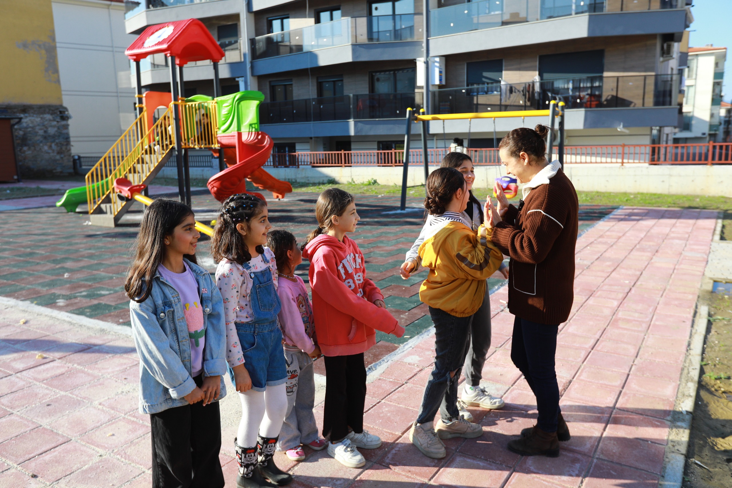 Efes Selçuklu Çocuklara Iki Yeni Müjde! (1)