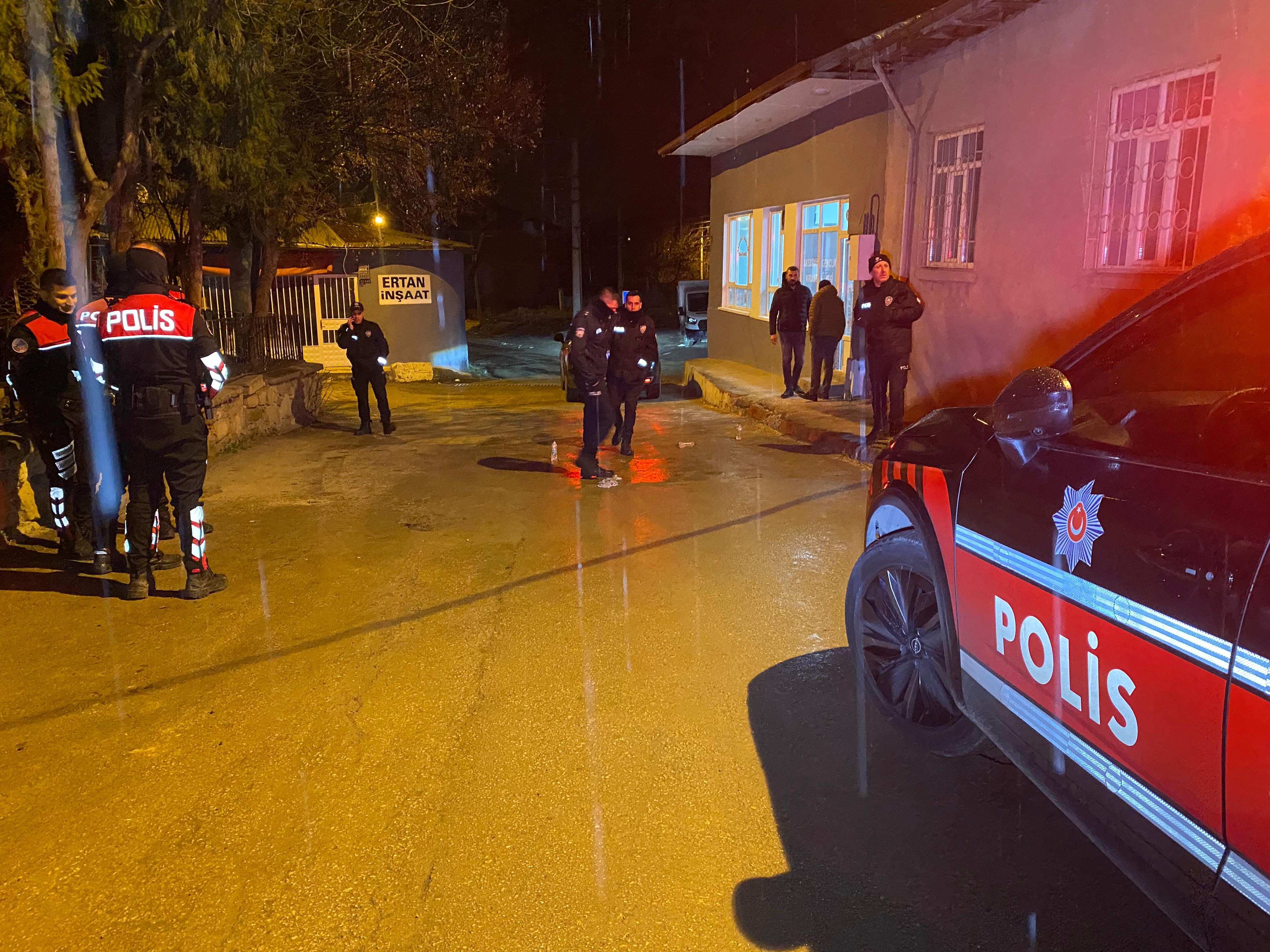 Elazığ'da Iki Gurup Arasında Silahlı Ve Bıçaklı Kavga (2)