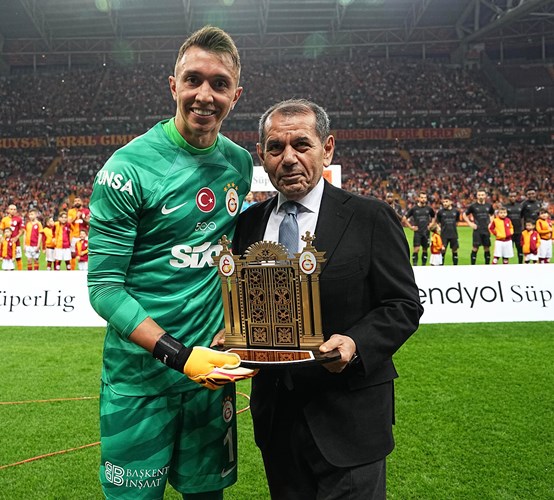 Fernando Muslera Geleceğiyle Ilgili Kararını Açıkladı (2)