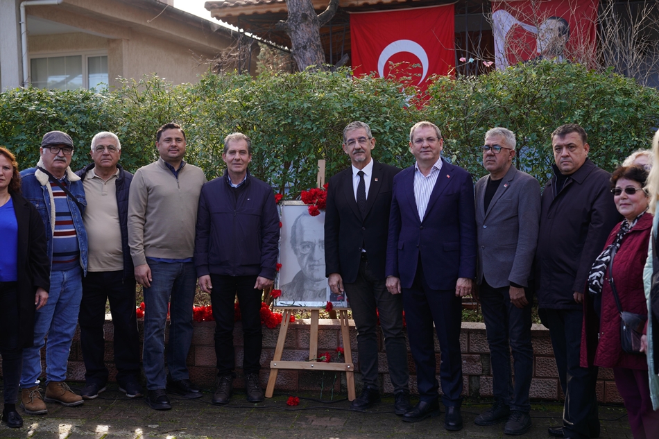 Gazeteci Uğur Mumcu Ayvalık’taki Evi Önünde Anıldı (3)