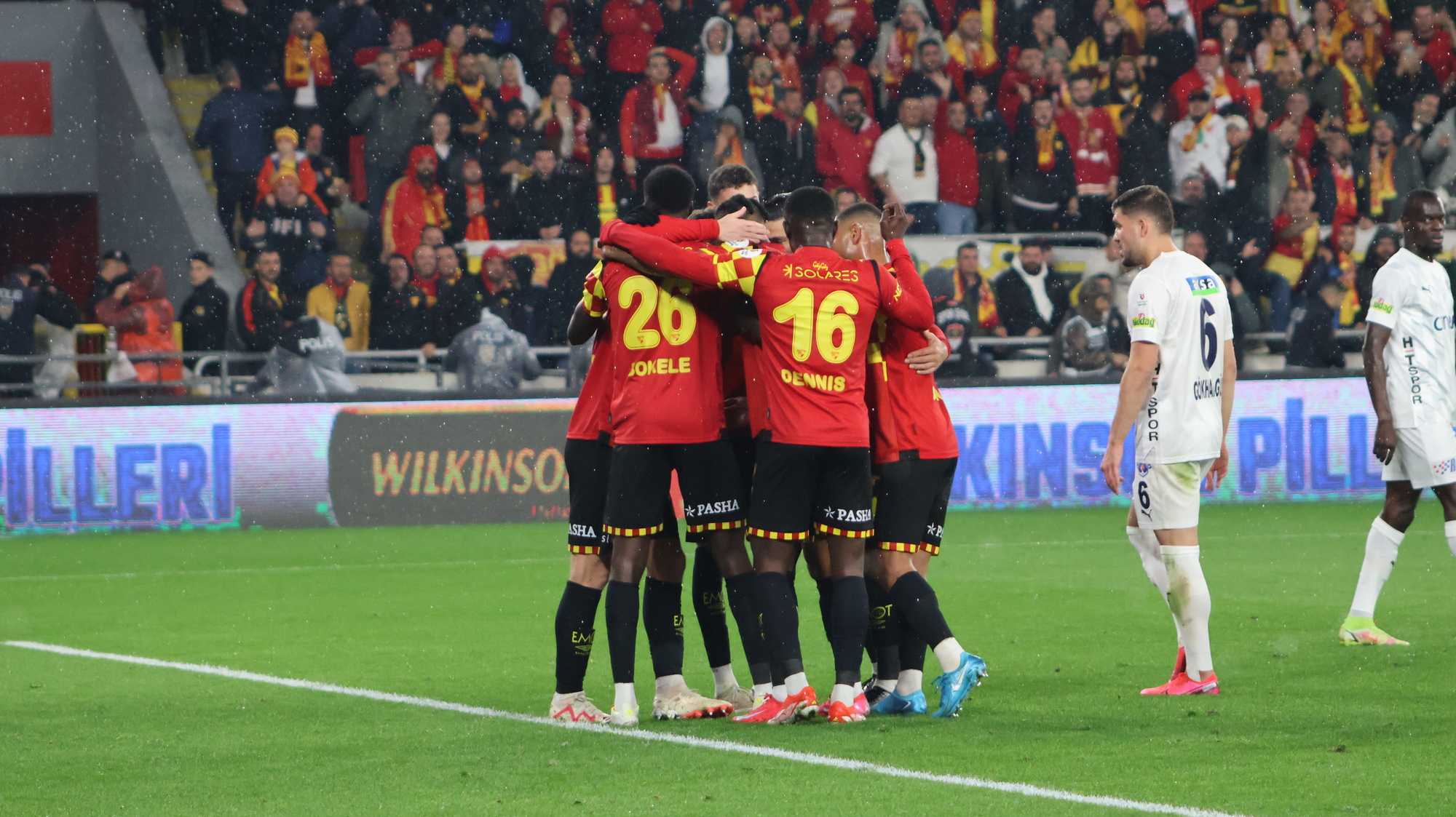 Göztepe Kasımpaşa Karşısında 2'Ye Çıkardı