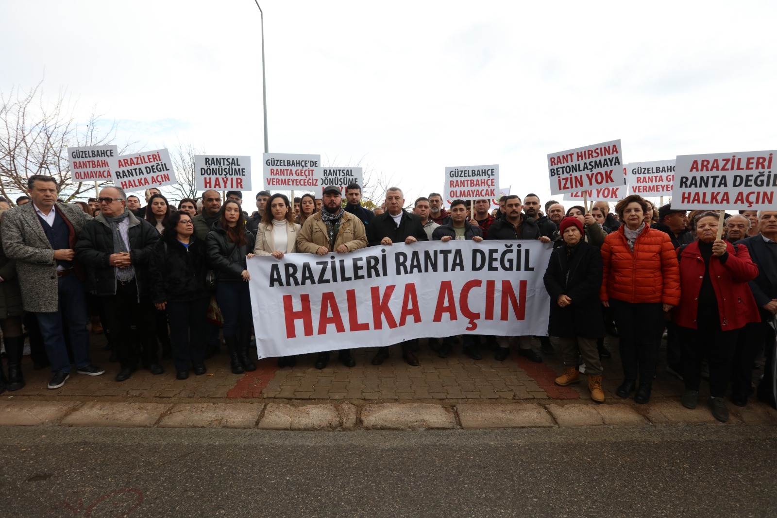 Güzelbahçe’de Imar Rantı Protestosu “Güzelbahçe, Rantbahçe Olmayacak” (2)