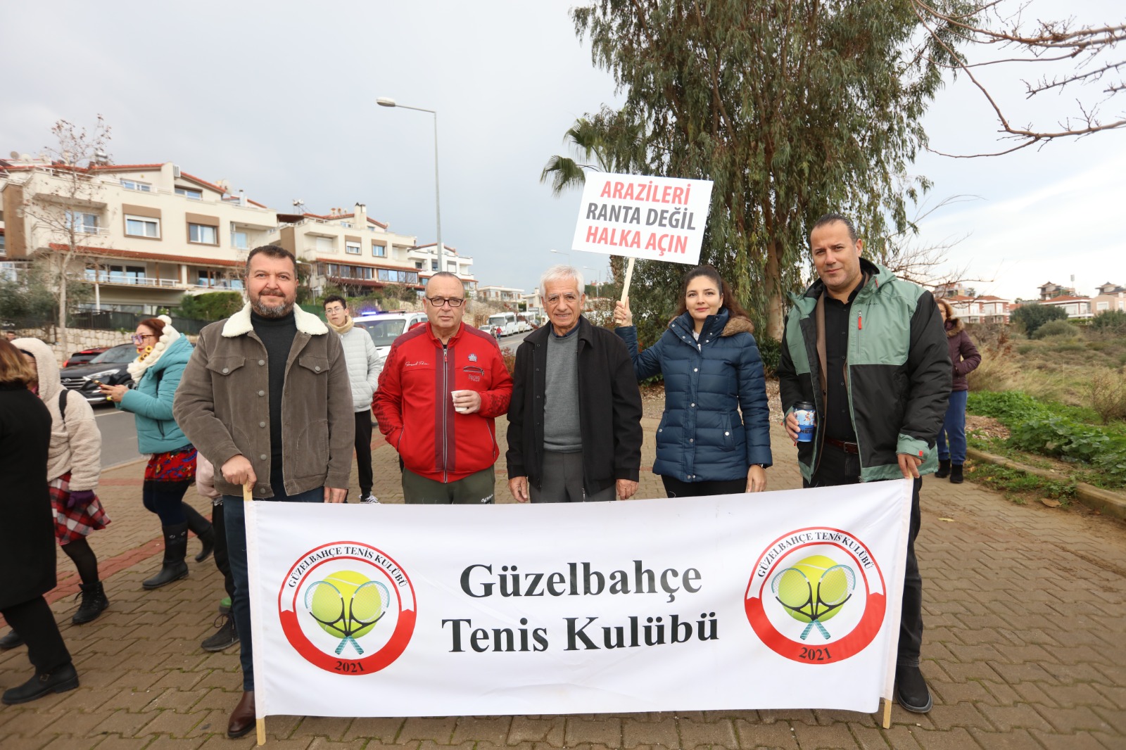 Güzelbahçe’de Imar Rantı Protestosu “Güzelbahçe, Rantbahçe Olmayacak” (3)