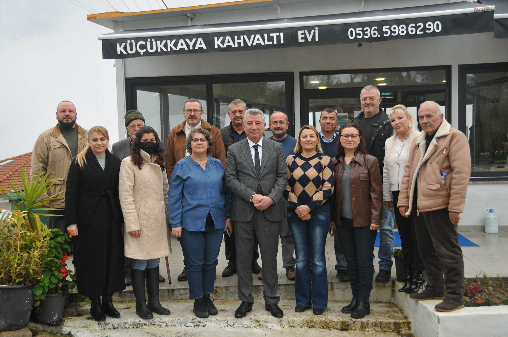 Güzelbahçe'de Muhtarlarla Ilçenin Geleceği Masaya Yatırıldı (3)