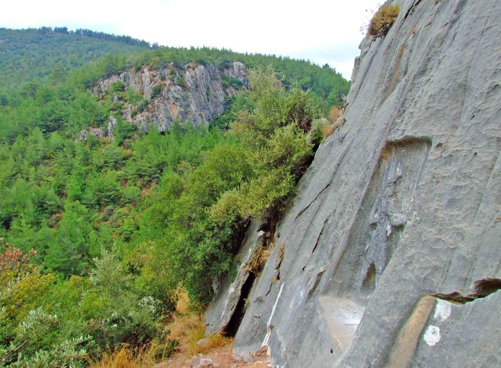 Nif Dağı Arapapıştı Vadisi 