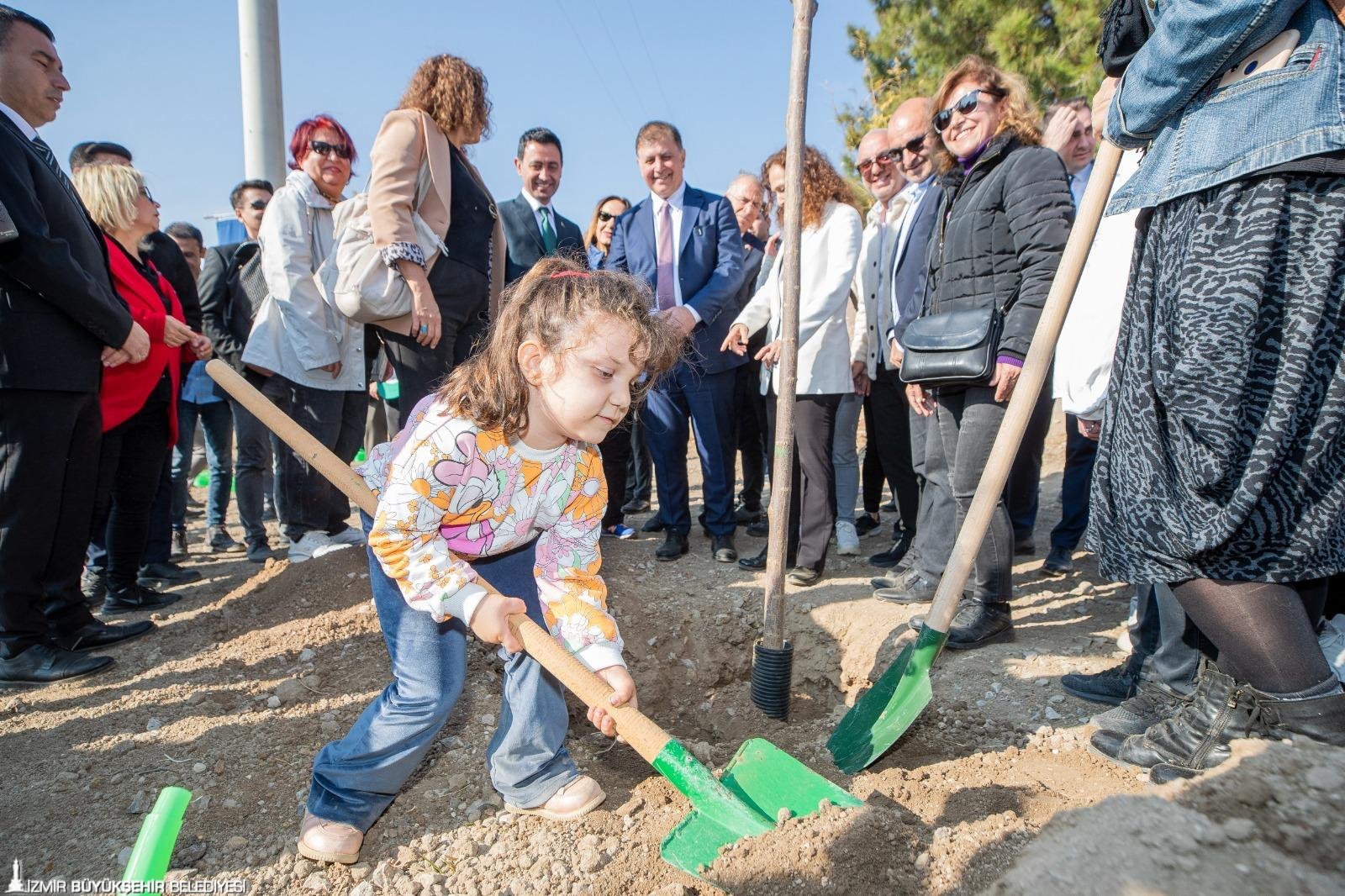 İzmir Sıfır Karbon Hedefiyle Avrupa'nın Öncü Şehirleri Arasında (3)